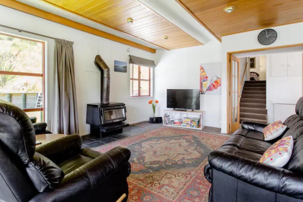 Hot Tub And Views Over Central Queenstown - Entire Holiday House Exterior foto
